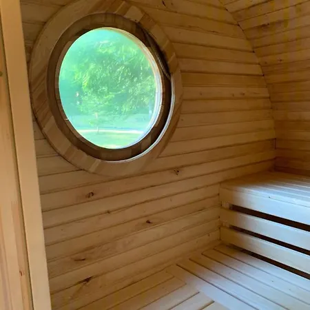 Holiday home Котедж Гута *